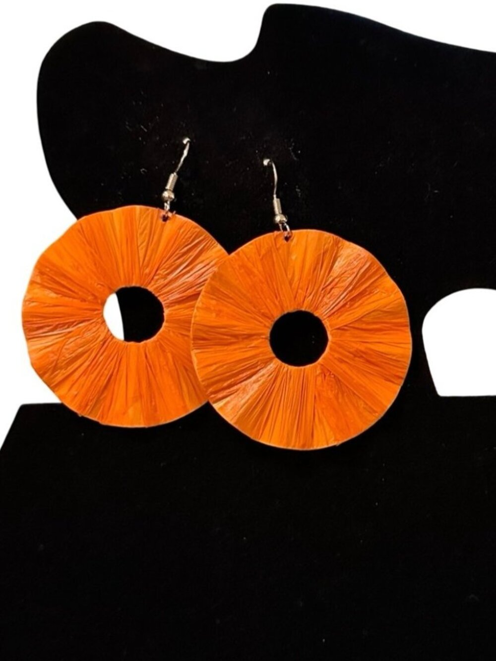 Round Dangle Earrings Raffia Covered Metal Tropical Vibes Summer Jewelry NWOT